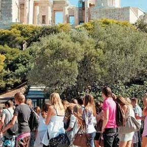 Telegraph: Oσοι πάτε Ελλάδα να έχετε μαζί σας&nbsp;μετρητά