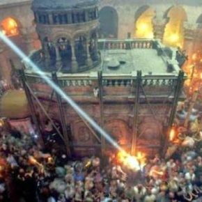 ΑΓΙΟ ΦΩΣ: Δείτε το βίντεο που δείχνει το θαύμα σε αργή&nbsp;κίνηση