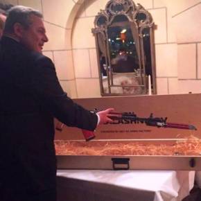 ΚΡΙΣΙΜΗ ΠΑΡΑΜΕΤΡΟΣ Η ΧΡΗΜΑΤΟΔΟΤΗΣΗ ΤΩΝ ΕΛΛΗΝΟΡΩΣΙΚΩΝ ΑΜΥΝΤΙΚΩΝ ΠΡΟΓΡΑΜΜΑΤΩΝΕκπληξη από Μόσχα: Διάδοχο σχέδιο του ΑΚ-47 Καλάσνικοφ θα είναι το νέο φορητό όπλο των ελληνικών Ενόπλων&nbsp;Δυνάμεων;