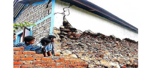 school-bhukampa_20110930075543-600x275
