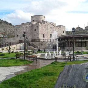 «ΑΝΑΣΤΑΙΝΕΤΑΙ» Η ΕΚΚΛΗΣΙΑ ΤΩΝ ΑΓΙΩΝ ΚΩΝΣΤΑΝΤΙΝΟΥ ΚΑΙ ΕΛΕΝΗΣ ΣΤΟ&nbsp;ΙΚΟΝΙΟ