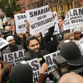 Πώς η Σαουδική Αραβία θέλει να εξισλαμίσει όλη τη&nbsp;Δύση