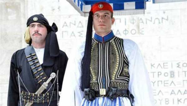 mnimi-genoktonias-pontii-antartes-tha-antikatastisoun-tou-evzones-vinteo-600X341