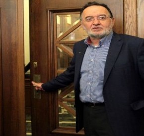 ΑΓΩΝΙΑ ΓΙΑ ΛΑΦΑΖΑΝΗ! Επειγόντως στο Νοσοκομείο με πόνους στο&nbsp;στήθος