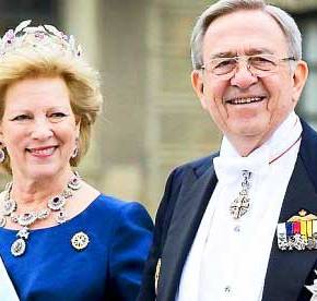 ΒΑΣΙΛΙΚΟΙ «ΓΑΜΟ-ΜΠΕΛΑΔΕΣ»! Κωνσταντίνος: «Με κλείδωσε στην τουαλέτα ο πεθερός μου»&nbsp;BINTEO