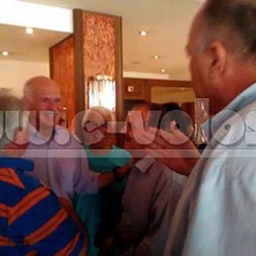 Χαμός στο Βόλο: Επίθεση Μπέου σε Παπανδρέου&nbsp;(VIDEO)
