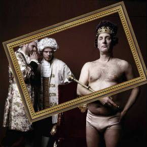 Εκτός πλαισίου