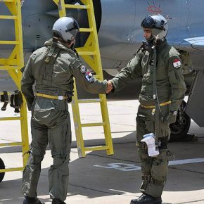 Για χαρά φίλε θα τα πούμε στον Ουρανό της Ελλάδας!…للفرح الأصدقاء سيقول في سماء&nbsp;اليونان