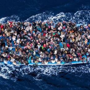 ΜΑΥΡΗ ΗΜΕΡΑ ΓΙΑ ΤΟ ΕΘΝΟΣ Πρώτο ρήγμα στην κυβερνητική παράταξη: Με ψήφους του ΠΑΣΟΚ ο ΣΥΡΙΖΑ περνάει το ν/σ με το οποίο οι λάθρο θα γίνονται&nbsp;«Έλληνες»