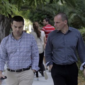 Ψάχνεται η κυβέρνηση για την επόμενη ημέρα Αόριστες απαντήσεις Τσίπρα και Βαρουφάκη για τράπεζες, κούρεμα καταθέσεων και περαιτέρω&nbsp;διαπραγμάτευση