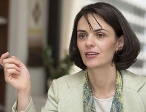 Αύριο Τετάρτη αναμένεται να έλθουν στην Αθήνα οι εκπρόσωποι των τεσσάρων θεσμών, ενώ ήδη άρχισαν από το πρωί (από το Γενικό Λογιστήριο του Κράτους) και με εντατικούς ρυθμούς, οι διαπραγματεύσεις σε διάφορες ομάδες εργασίας σε επίπεδο τεχνικών&nbsp;κλιμακίων.