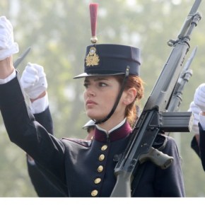 Πρόταση σοκ Τσίπρα για την Άμυνα! 600 εκατομμύρια περικοπές και «κούρεμα»&nbsp;προσωπικού