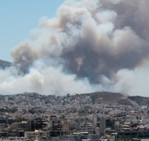 LIVE – ΣΕ ΠΥΡΙΝΟ ΚΛΟΙΟ Η ΧΩΡΑ! Κάηκαν σπίτια σε Καρέα, Υμηττό και ένα στην Ηλιούπολη – Για εμπρησμό μιλούν οι δήμαρχοι Βύρωνα και&nbsp;Ηλιούπολης