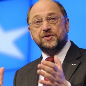 Τα μαζεύει ο Σούλτς για το… νέο νόμισμα της&nbsp;Ελλάδας