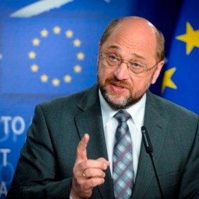 Ο ΓΕΡΜΑΝΟΣ ΑΠΑΤΕΩΝΑΣ ΠΟΥ ΜΑΣ ΘΕΩΡΕΙ ΠΡΟΣΩΠΙΚΗ ΤΟΥ&nbsp;ΑΠΟΙΚΙΑ