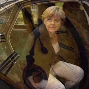 Κορυφαίοι οικονομολόγοι προς Μέρκελ: «Η ιστορία θα σε θυμάται για τις πράξεις σου απέναντι στην&nbsp;Ελλάδα»