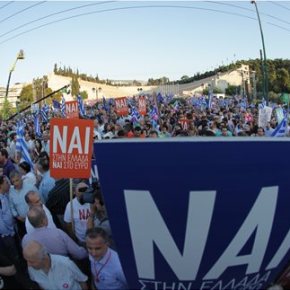 Δύο μεγάλες και παράλληλες συγκεντρώσεις στο κέντρο της Αθήνας για το «ναι» και το&nbsp;«όχι»