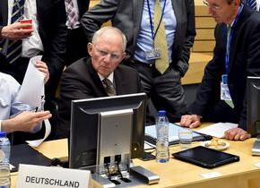 Σόιμπλε: Πρέπει να καταλήξουμε σε πρόγραμμα-γέφυρα μέχρι τη Δευτέρα ΔΥΣΚΟΛΕΣ ΟΙ ΔΙΑΠΡΑΓΜΑΤΕΥΣΕΙΣ-ΑΚΟΜΗ ΕΛΛΟΧΕΥΟΥΝ&nbsp;ΚΙΝΔΥΝΟΙ