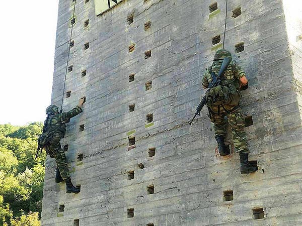 20338862083_f3---600X450-a_z