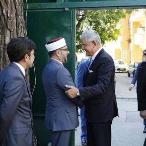 Αλωνίζει τη Θράκη ο Τούρκος Υπουργός συνοδεία Κυβερνητικών Βουλευτών&nbsp;!