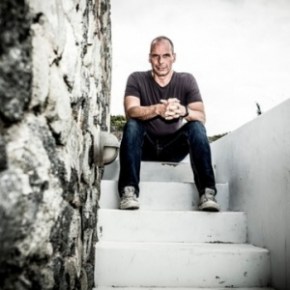 Βαρουφάκης: Αν καταδικαστώ για εσχάτη προδοσία, θα τους ξεσκεπάσω&nbsp;ΒΙΝΤΕΟ