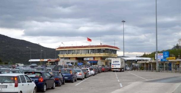 ΑΛΒΑΝΟΙ-ΜΕΤΑΝΑΣΤΕΣ