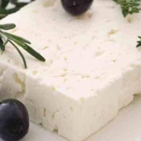 Φέτα, ελαιόλαδο, κρόκος, γραβιέρα και ελιές στο στόχαστρο των&nbsp;ΗΠΑ