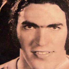 ΛΙΩΣΤΕ στο γέλιο- Ο Λεβέντης τραγουδιστής τη δεκαετία του 70-Ακούστε πως “εκτελεί” τα τραγούδια&nbsp;(βίντεο)