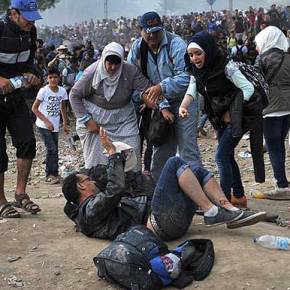 «Σουρωτήρι» τα σκοπιανά σύνορα, εισέρχονται κατά χιλιάδες οι&nbsp;πρόσφυγες