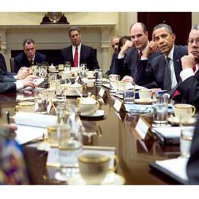 Έκτακτη σύσκεψη στο Λευκό Οίκο: Οι ΗΠΑ αποφάσισαν τη σύσταση «διϋπουργικών ομάδων εργασίας» για βοήθεια προς την Ελλάδα – Ποιους τομείς&nbsp;αφορά