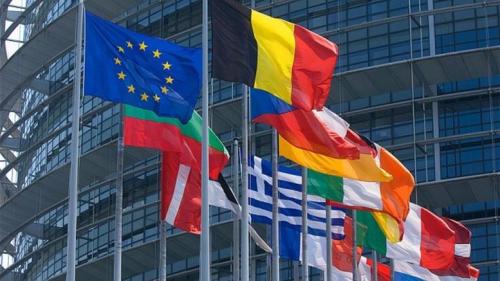 tilediaskepsi-tou-esm-to-bradu-gia-to-trito-mnimonio_w_l