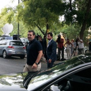 Πολλαπλά μηνύματα Τσίπρα σε ΣΥΡΙΖΑ και&nbsp;αντιπολίτευση