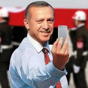 ΈΤΣΙ ΞΕΒΡΑΚΩΝΟΥΝ ΤΟΝ ΕΡΝΤΟΓΑΝ! Η ΜΑΚΑΒΡΙΑ «ΣΕΛΦΙ» ΤΟΥ ΣΟΥΛΤΑΝΟΥ ΠΡΟΚΑΛΕΣΕ ΕΦΟΔΟ ΤΗΣ ΑΣΤΥΝΟΜΙΑΣ ΣΕ ΠΕΡΙΟΔΙΚΟ. ΌΛΑ ΟΜΩΣ&nbsp;ΕΙΝΑΙ…