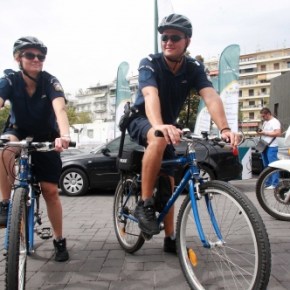 Περιπολίες με… ποδήλατα έκαναν αστυνομικοί στη ΔΕΘ&nbsp;-Φωτογραφίες.
