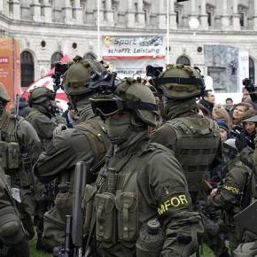 Kαθολική συνδρομή του αυστριακού στρατού στον έλεγχο των&nbsp;συνόρων