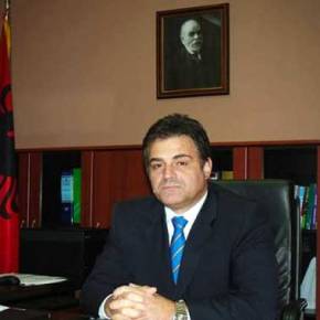 «Εμπρηστική» δήλωση από τον Αλβανό πρώην ΥΦΥΠΑΜ: «Να φύγουν κολυμπώντας οι Βορειοηπειρώτες από την&nbsp;Χειμάρρα»!