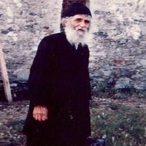 «Μέσα στην αναμπουμπούλα που θα επικρατεί, θα ξεσηκωθεί κάθε κράτος να κάνει ότι του λέει ο λογισμός» (Οσίου&nbsp;Παϊσίου)