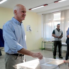 Η απίστευτη ΓΚΑΦΑ του Τζέφρι στο εκλογικό κέντρο – Πιο ΒΛΑΞ…πεθαίνεις!! (βίντεο)