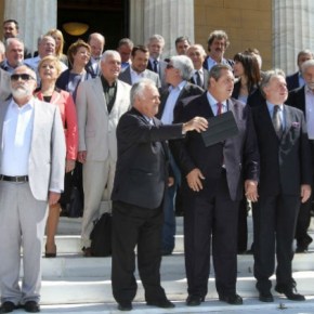 «Πυρά» από την αντιπολίτευση στην κυβέρνηση&nbsp;ΣΥΡΙΖΑ-ΑΝ.ΕΛΛ.