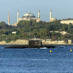 Το Ρωσικό Υποβρύχιο «Φάντασμα» περνά μπροστά απο την Αγιά&nbsp;Σοφιά!