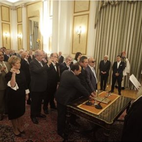 Δηλώσεις και παραλειπόμενα στις τελετές παραλαβής –&nbsp;παράδοσης