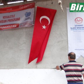 Ξέφυγε η κατάσταση στην Κομοτηνή! Μέχρι και διανομή τροφίμων κάνουν οι&nbsp;Τούρκοι…