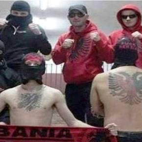 «ΟΙ ΣΕΡΒΟΙ ΕΙΝΑΙ ΕΧΘΡΟΙ ΜΑΣ ΚΑΙ ΘΑ ΧΥΘΕΙ ΑΙΜΑ» ΣΥΝΑΓΕΡΜΟΣ ΠΡΙΝ ΤΟΝ «ΕΠΙΚΙΝΔΥΝΟ» ΑΓΩΝΑ ΑΛΒΑΝΙΑΣ ΣΕΡΒΙΑΣ: ΣΥΝΕΛΗΦΘΗ Ο ΜΟΡΙΝΑ ΜΕ ΟΠΛΟ ΚΑΙ&nbsp;ΦΥΣΙΓΓΙΑ