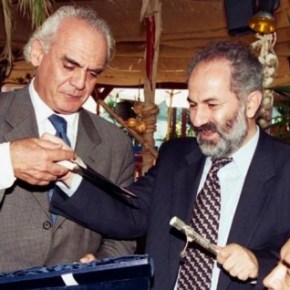 ΕΞΟΠΛΙΣΜΟΙ: «Έπεσαν» τα πρώτα ισόβια για μαύρο χρήμα στον&nbsp;Σμπώκο