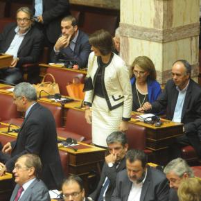 Η Βουλή περίμενε μιάμιση ώρα τον Ολάντ .&nbsp;Φωτογραφίες.