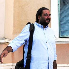 Δεν κράτησαν ούτε τα προσχήματα: Με ένα μήνα θητεία απολύεται ο Κορωνάκης – Ούτε να κουρευτεί δεν&nbsp;πρόλαβε…