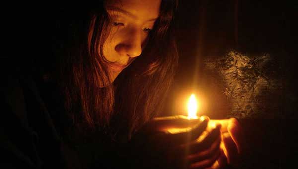 Koritsi-Keri--600x341