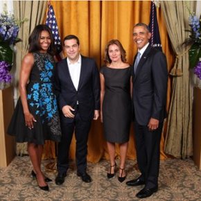 Στη Νέα Υόρκη Η αναμνηστική φωτογραφία του ζεύγους Τσίπρα με τους&nbsp;Ομπάμα