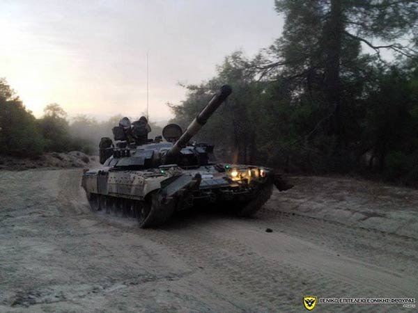 12063799_89228792-051_n