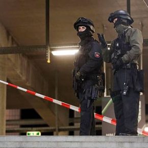 ΠΑΝΙΚΟΣ ΣΤΟ ΑΝΟΒΕΡΟ! – Παγιδευμένο όχημα με βόμβα λίγο πριν φτάσει η&nbsp;Μέρκελ